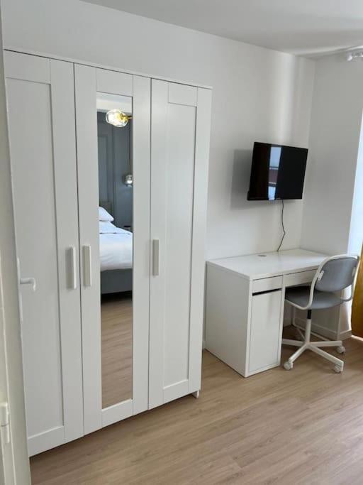 Beau Duplex Au Centre Ville. Mantes-la-Jolie Bagian luar foto